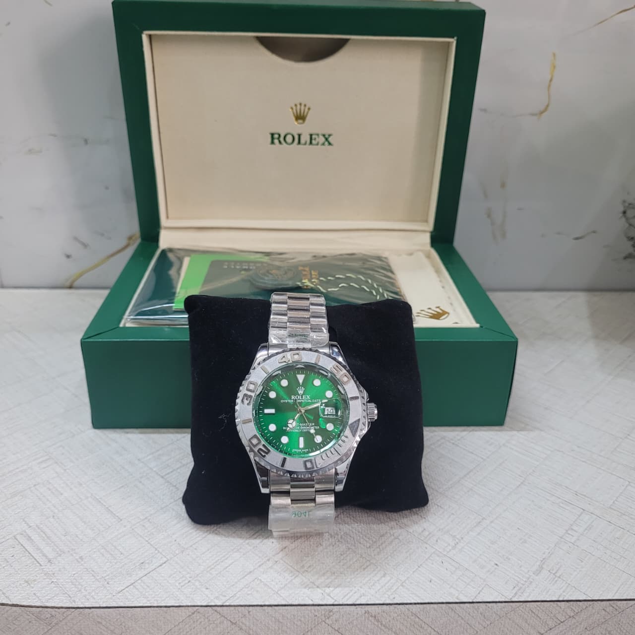 Rolex Submariner "Hulk" Green Dial Automatic Watch for Men – Stainless Steel